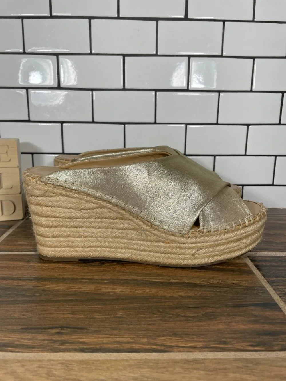 Franco Sarto Tiffany Shoes Womens 11 Gold Leather Platform Wedge Espadrille